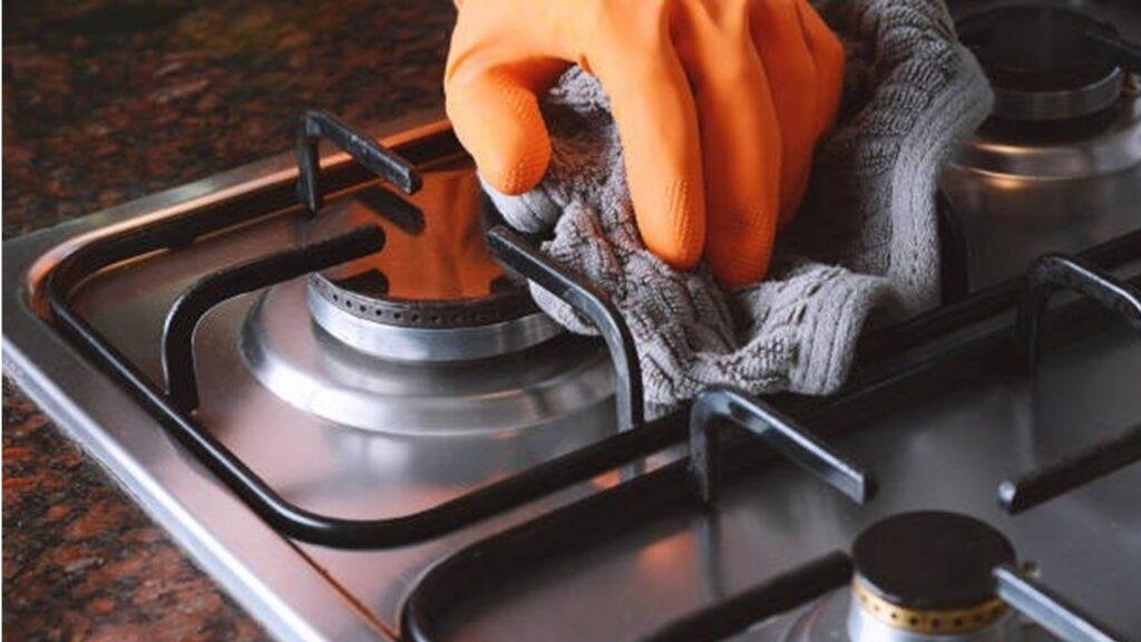 how to clean stove top